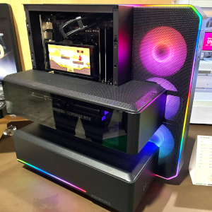 大型スピーカー？ いや、ゲーミングPCです！
